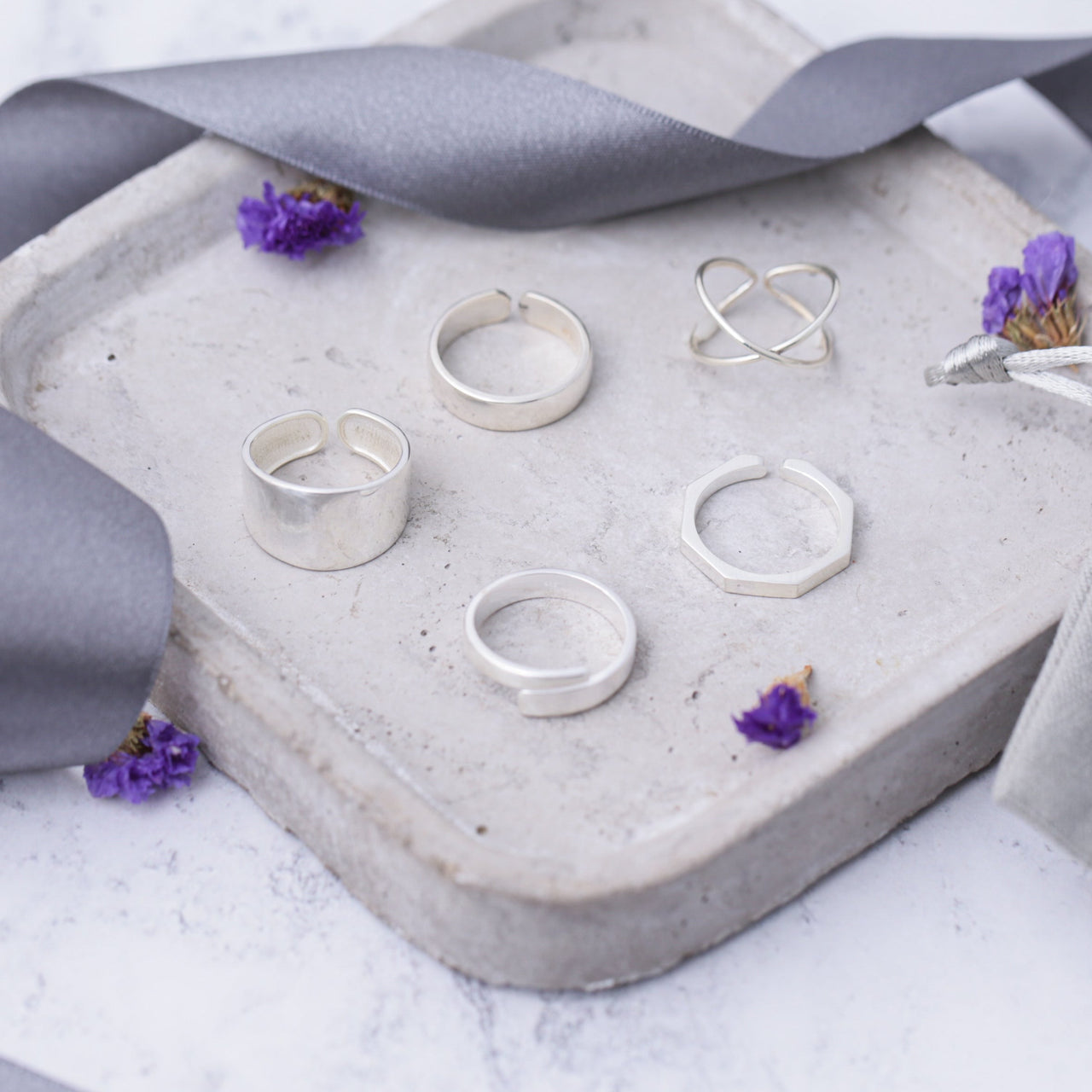 Adjustable 5 Ring Set Check out our full range of Boho Jewellery // Boho Jewelry // Hippie Jewellery // Hippie Jewelry // Boho Chic Jewellery // Boho Chic Jewelry